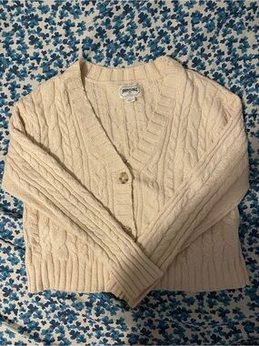 American Eagle Outfitters Cream Cable Knit V-Neck Cardigan